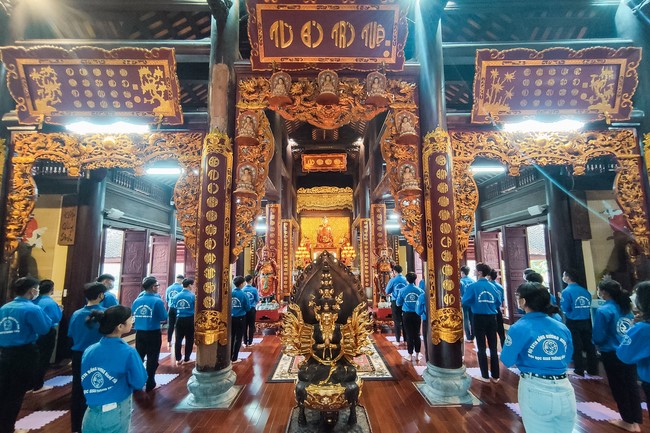 Chùa Hòa Phúc: Sinh viên trường đại học Giao Thông Vận Tải – Hà Nội về chùa sinh hoạt